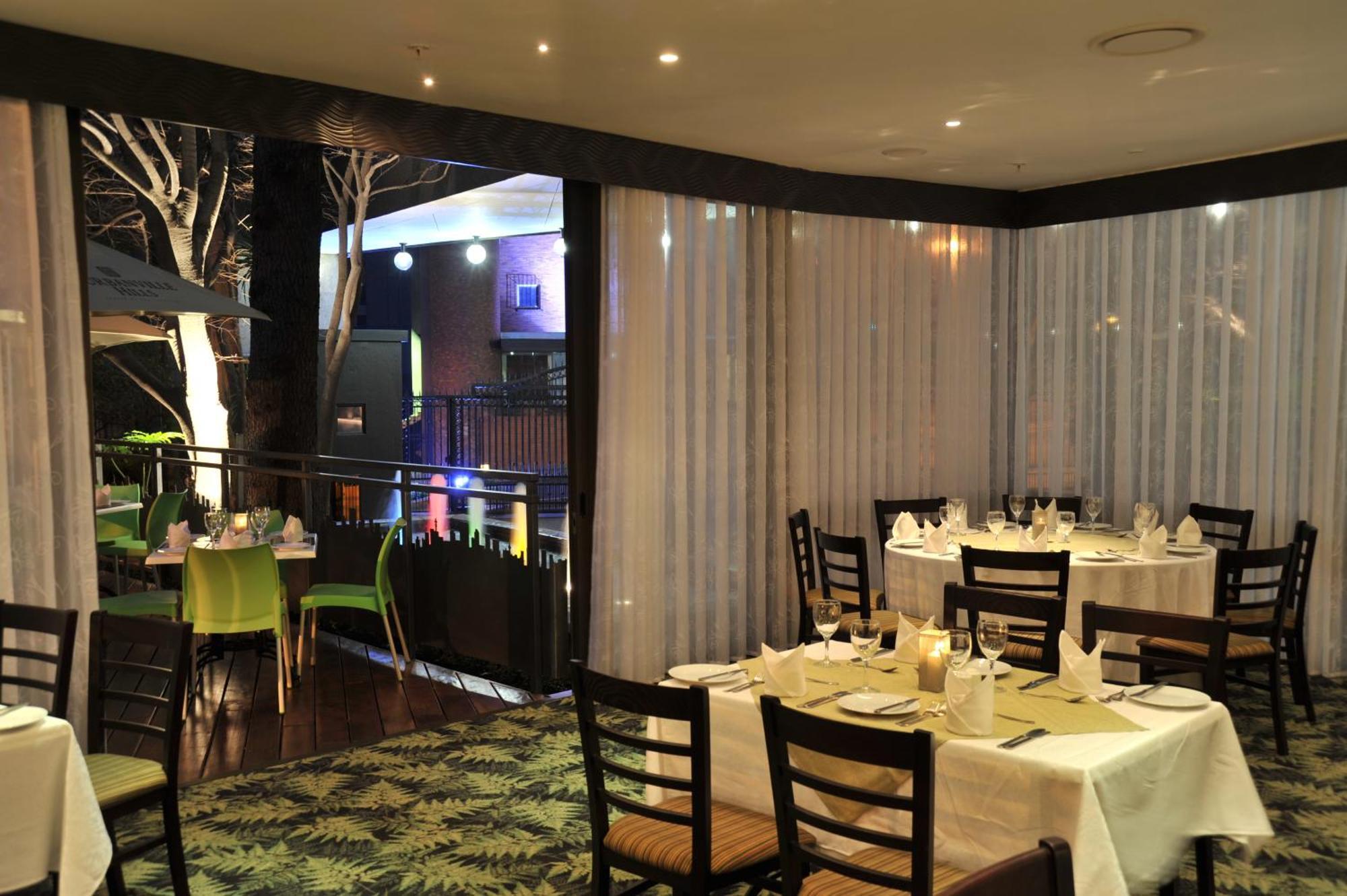 The Parktonian All Suite Hotel Γιοχάνεσμπουργκ Εξωτερικό φωτογραφία